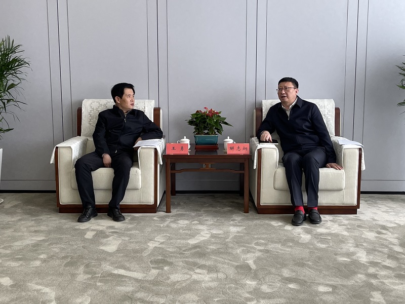 191710841612455077.jpg 3月19日 公司党委副书记、总裁解志炯拜会宝鸡市政府主要向导.jpg
